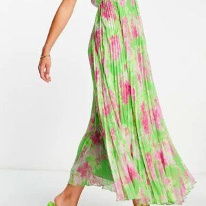 ASOS DESIGN sleeveless V-neck pleated trapeze maxi dress in green floral print